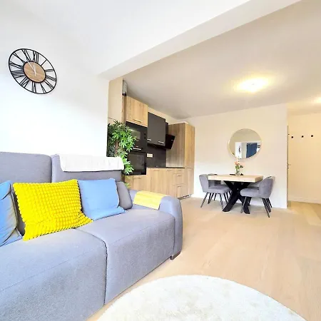 Incroyable T2 Neuf Et Spacieux - Garage Prive